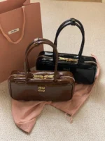 MIU MIU Beau Patent Leather Tote Bag Black | Dark Brown