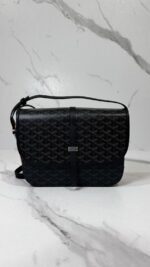 Luxe Goyard Black Crossbody Bag - Image 4