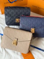 Louis Vuitton Pochette Métis Monogram canvas bag