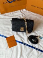 Louis Vuitton Pochette Métis East West Monogram - Image 2