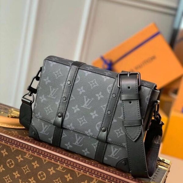 Elegant Louis Vuitton District PM Monogram Messenger Bag