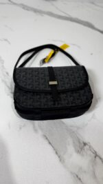 Elegant Goyard Black Crossbody Bag - Image 2