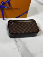 Louis Vuitton Damier Cosmetic Bag - Image 4