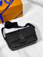 Louis Vuitton Favorite Monogram Canvas Magnetic Flap Crossbody Bag