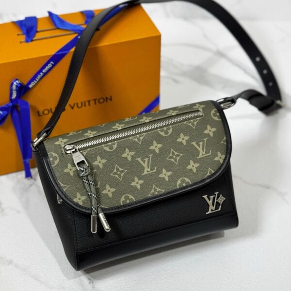 Louis Vuitton Saumur Monogram Canvas Double Compartment Crossbody Bag