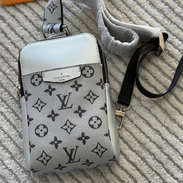 Louis Vuitton Multi Pochette Accessoires Monogram Canvas Crossbody