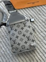 Louis Vuitton Cross Body Bag - Image 2