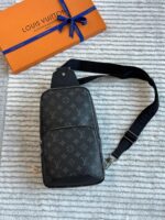 Louis Vuitton Pochette Metis Monogram Canvas Crossbody Bag
