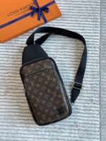 Louis Vuitton Pochette Métis Monogram Canvas Crossbody Bag