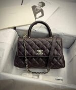 Timeless Elegance Chanel Quilted Handbags - Image 8