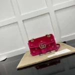 Gucci gg marmont medium shoulder bag - dark pink velvet