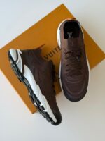 LV Runner Tatic Sneaker UAE - Image 2