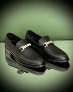 Aspeerio Zero Gravity Luxe Loafers in lightweight black leather with flexible sole and moc-toe stitching