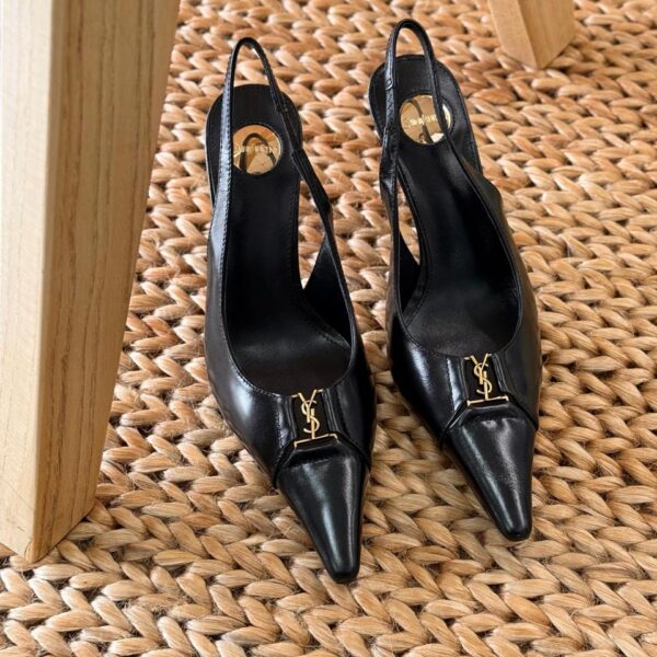 Saint Laurent Babylone Breteuil Slingback Heels in patent leather with pointed toe and YSL metallic plaque