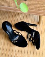 Hermès Lipstick 105 suede goatskin sandals with gold Kelly buckle in UAE