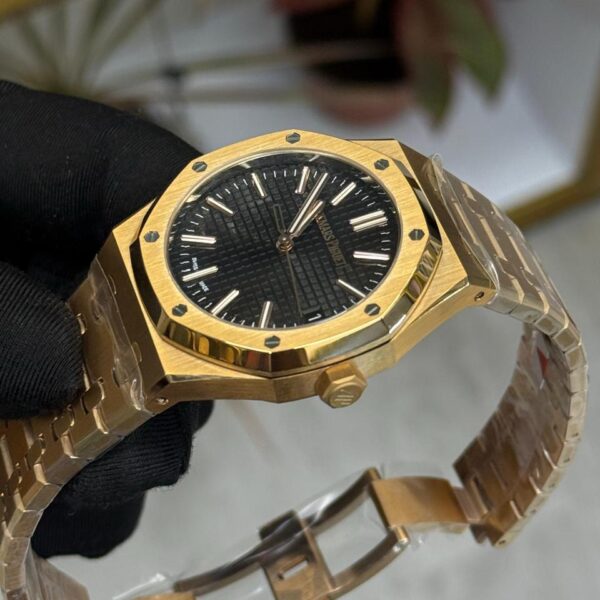 Audemars Piguet Royal Oak selfwinding watch with blue Grande Tapisserie dial