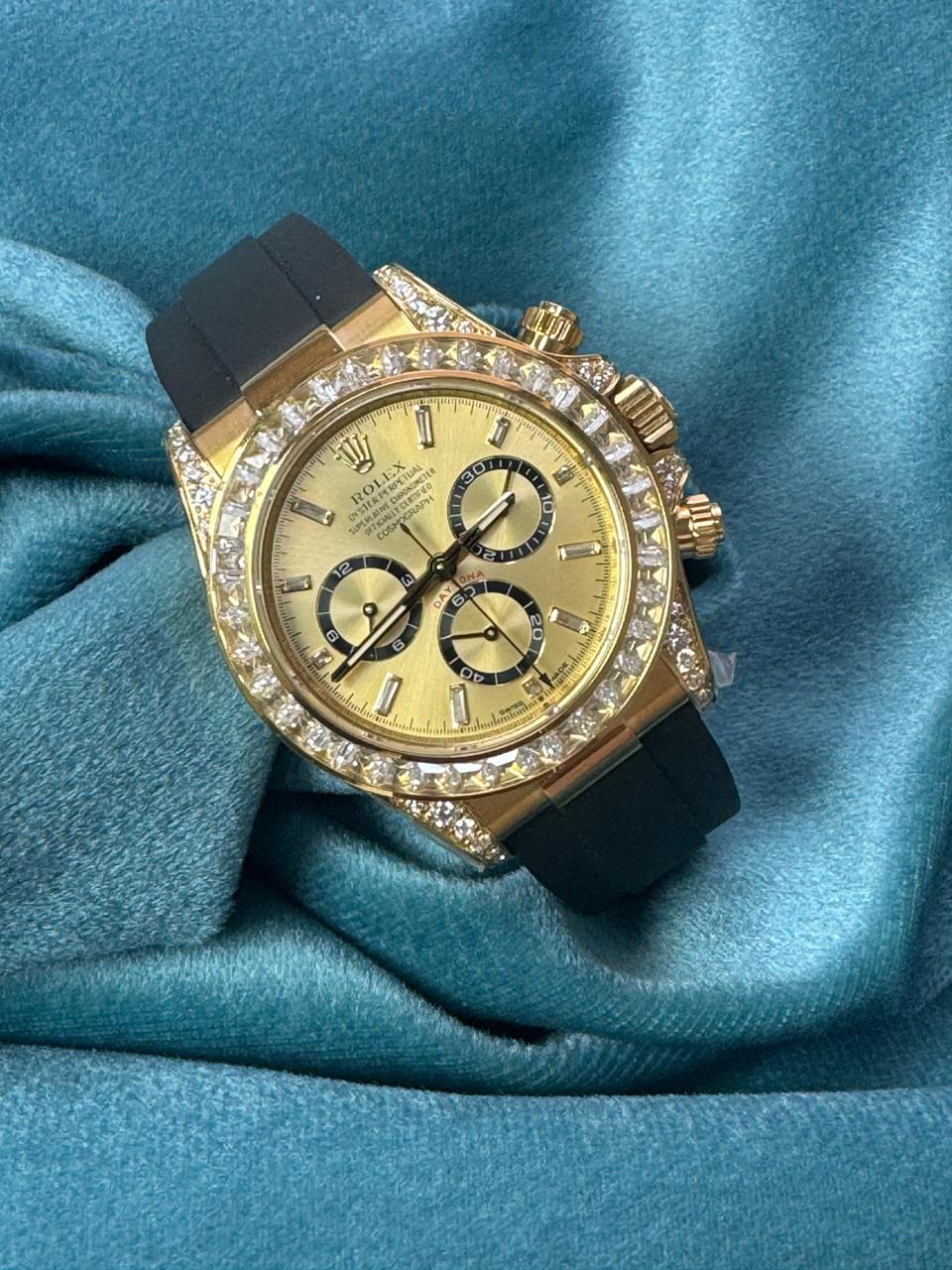 Rolex Daytona 126598 TBR Yellow Gold Rolex Daytona 126598 TBR 18k yellow gold watch with diamond-set tiger dial
